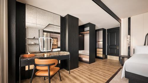 Colonial Loft