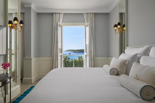 Deluxe Suite with Sea View