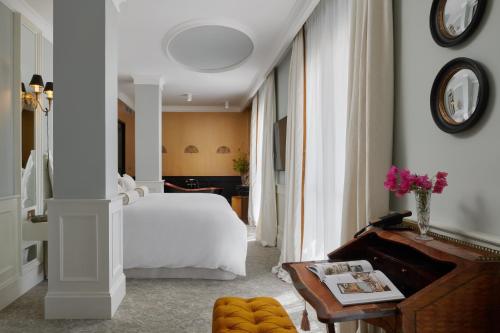Imperial Suite with Balcony and Sea View