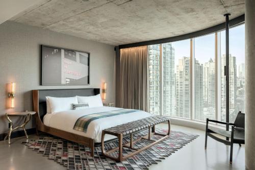 Two-Bedroom Bi-Level Suite with Fireplace - High Floor