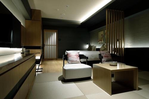 West Wing-Twin Room with Open-Air Bath Japanese Style / Grill Course   Dinner Entry 17:00～17:30