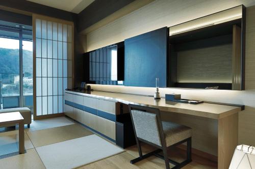 West Wing-Twin Room with Open-Air Bath Japanese Style /  Grill Course  Dinner Entry 19:00～20:00