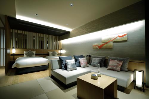 East Wing Upper Floor-Twin Room with Open-Air Bath Japanese Style /  Grill Course   Dinner Entry 19:00～20:00