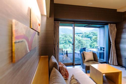 East Wing Upper Floor-Twin Room with Open-Air Bath Japanese Style /  Grill Course   Dinner Entry 19:00～20:00