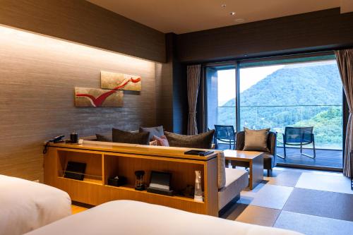 East Wing Upper Floor-Twin Room with Open-Air Bath Japanese Style /  Grill Course   Dinner Entry 19:00～20:00