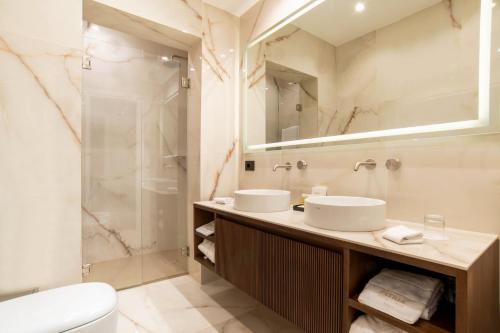 Deluxe Double Room with City View