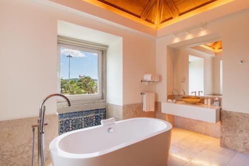 Governor Suite