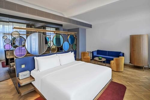 Heritage Bohemia King Suite with City View