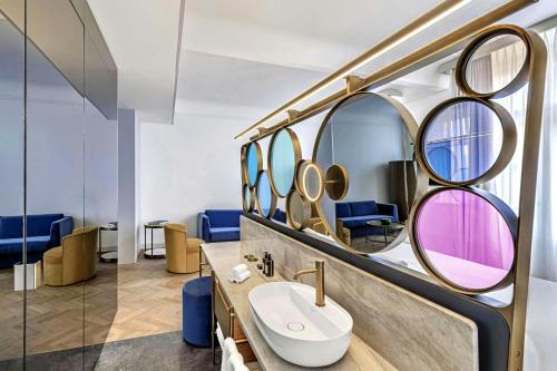 Heritage Bohemia King Suite with City View