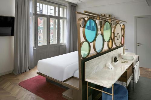 Heritage Bohemia King Suite with City View