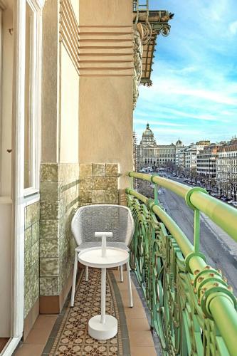 Heritage Bohemia King Suite with City View