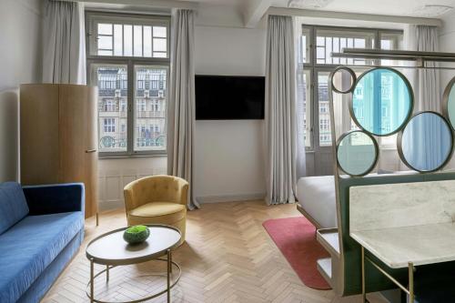 Heritage Bohemia King Suite with City View