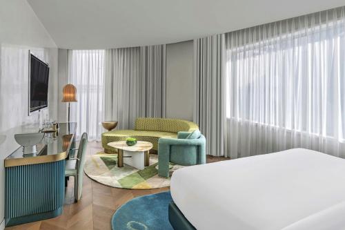 Supreme King Suite