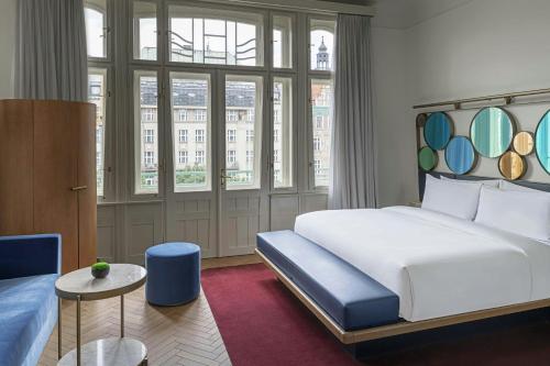 Premier Bohemia King Room with City View