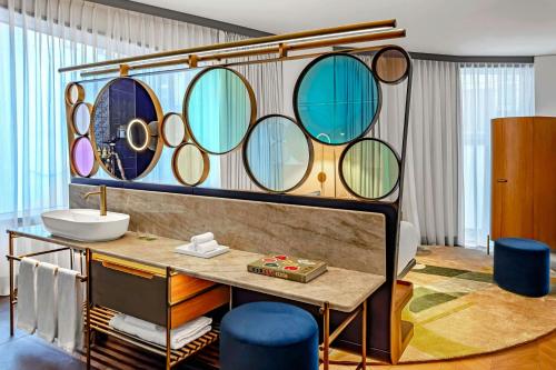 Premier King Room