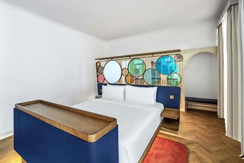 Supreme Bohemia King Suite