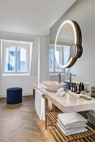 Supreme Bohemia King Suite