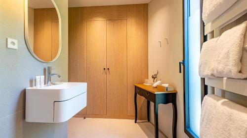 Suite with Garden View