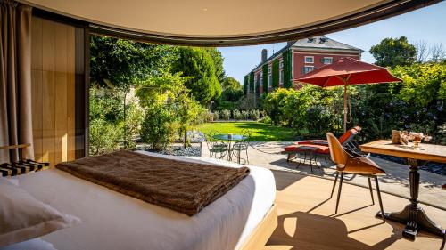 Suite with Garden View