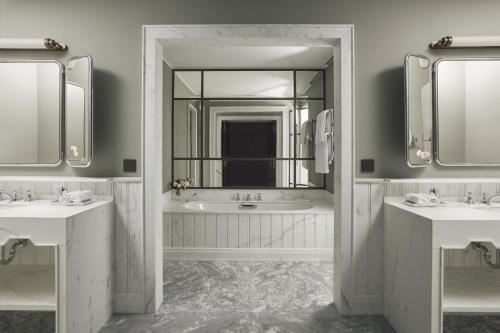 Greenhouse Junior Suite