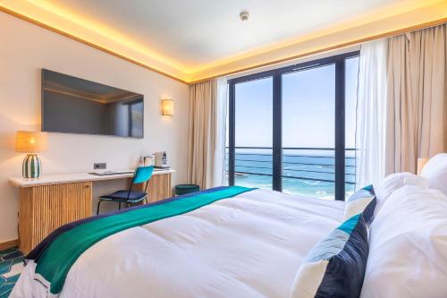 Standard Double Room with Ocean View