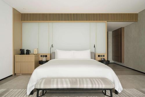 SIRO Plus King, complimentary AED 200 daily recovery credit and lifestyle consultation
