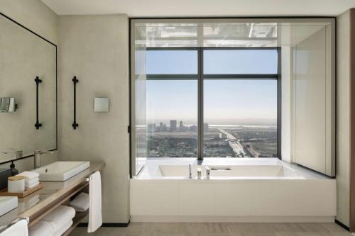 SIRO Premium Room, complimentary AED 200 daily recovery credit and lifestyle consultation
