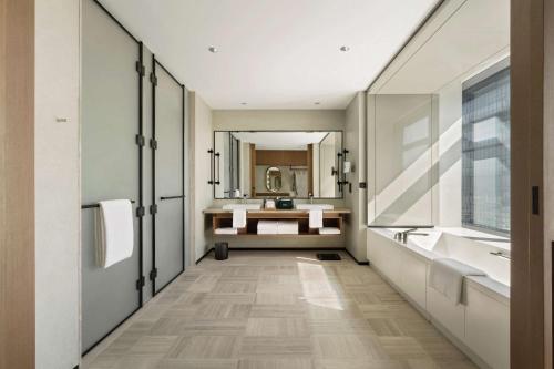 SIRO Premium Room, complimentary AED 200 daily recovery credit and lifestyle consultation