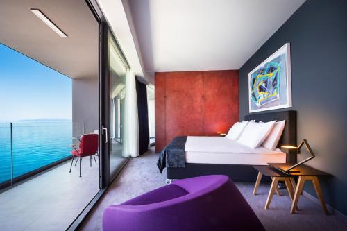 Superior King or Twin Room with Sea View