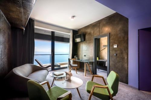 Superior Suite with Sea View
