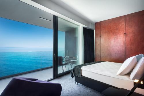 Deluxe Double or Twin Room with Sea View