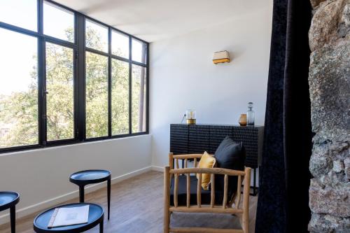 King Suite with Pool View