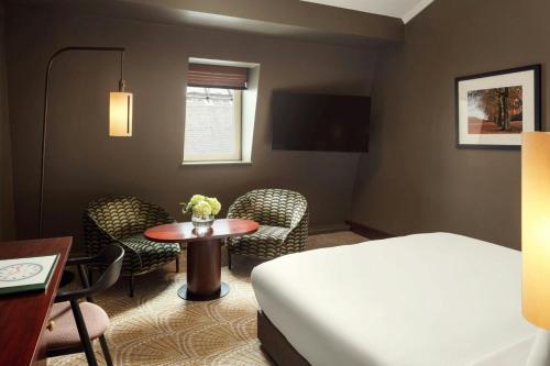 Loft King Bedroom at Barlow House