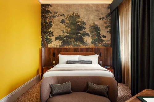 Grand Junior Suite with One King Bed