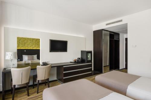 Double or Twin Room with Balcony
