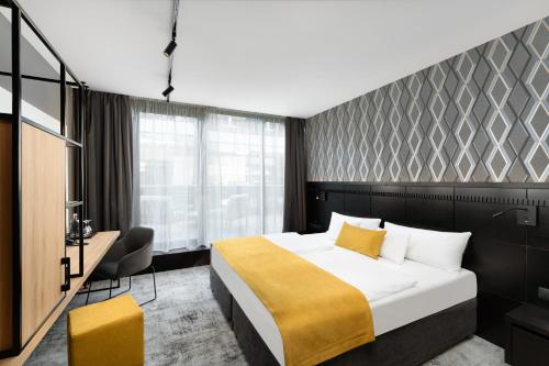 Deluxe Double or Twin Room with Balcony