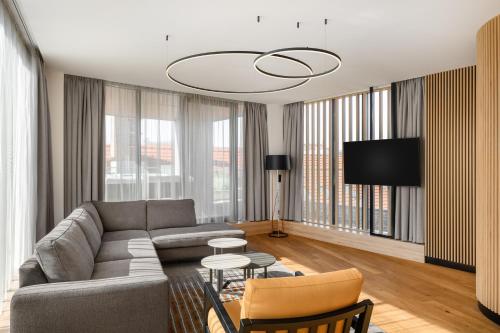 Deluxe Suite with Spa Bath