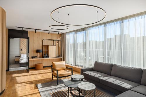 Deluxe Suite with Spa Bath
