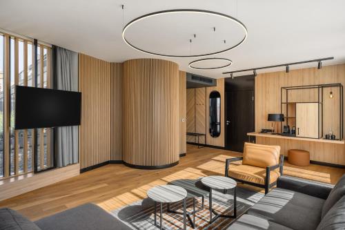 Deluxe Suite with Spa Bath