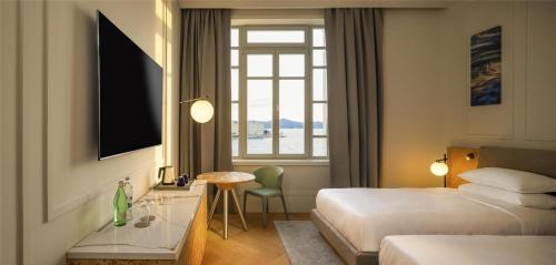 Twin room with sea view