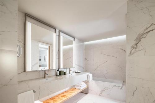 Regency Suite with Sea View