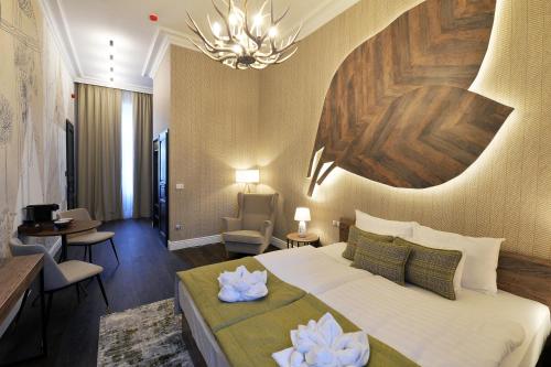 Deluxe Double or Twin Room
