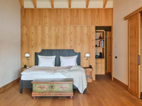 Suite with Garden View