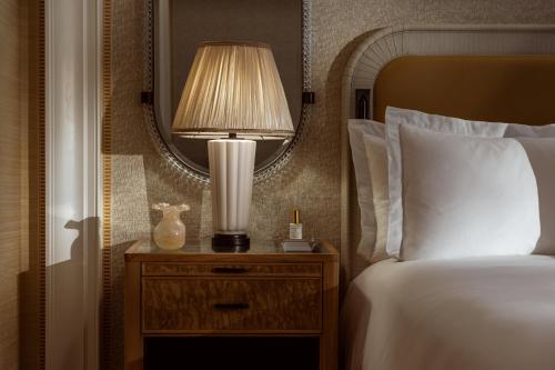 Grand Deluxe King Room