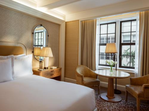 Grand Deluxe King Room