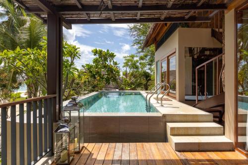 Tree Pool Villa
