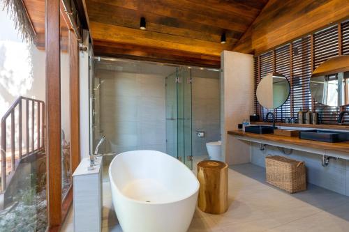 Sun Beachfront Pool Villa
