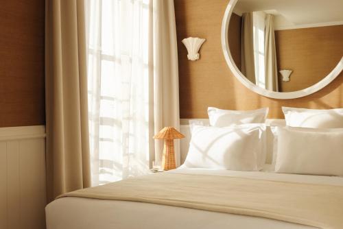 Classic Room with Terrace
