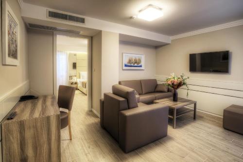 One-Bedroom Suite with Terrace and Sea View