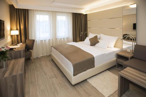 Superior Double Room With Balcony